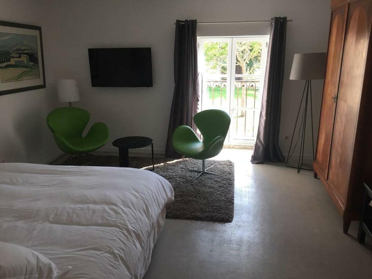 Les Terres Hotell Chaponost Eksteriør bilde